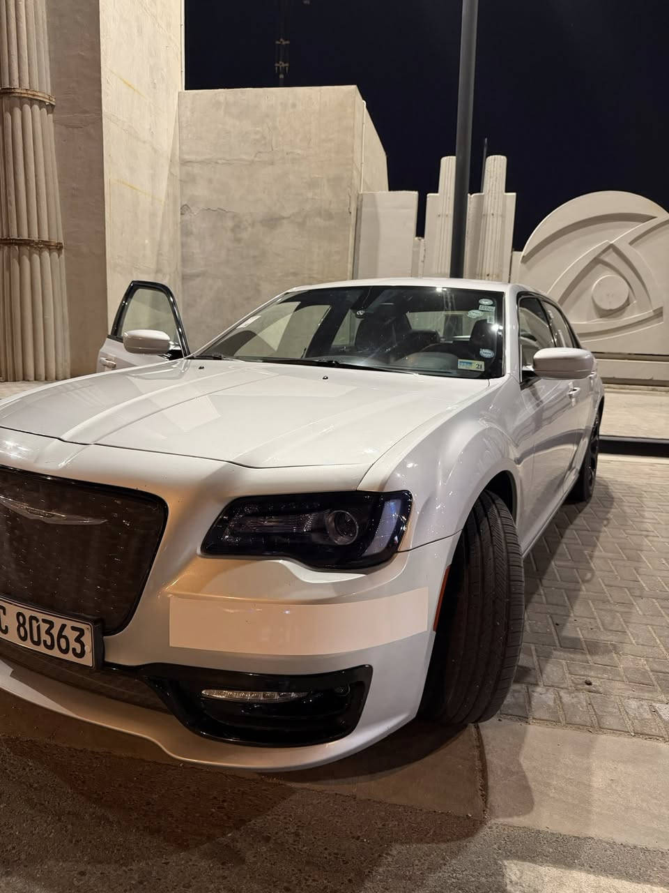 كرايسلر اوبامه للبيع فقط بدون مراوس
موديل 2020 

لون سلفر 

فول مواصفات عدا البانوراما السياره S

ويل 20

ماشيه 86 ميل قابل لزيادة 

محرك 3.6

محرك كير حداده اكسل كله كفاله

وارد امريكي كفالة عامة الحادث دعامية فقط

المكان السيارة بالبصرة 

السعر 260 وبيها مجال بسيط
***********

