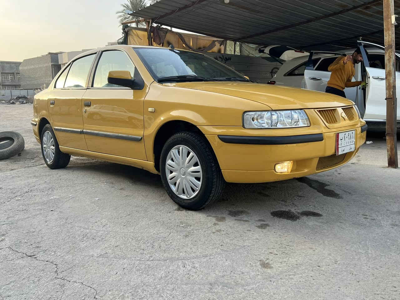 سلام عليكم سمند موديل 2012 سياره جديده وبلاديه كله وضع شركه بيه بارد بسط باب سايق مكينه وكير مكفولات تبريد ثلج رقم بابل ومكاني ب الحله.  سعر 48    ***********
