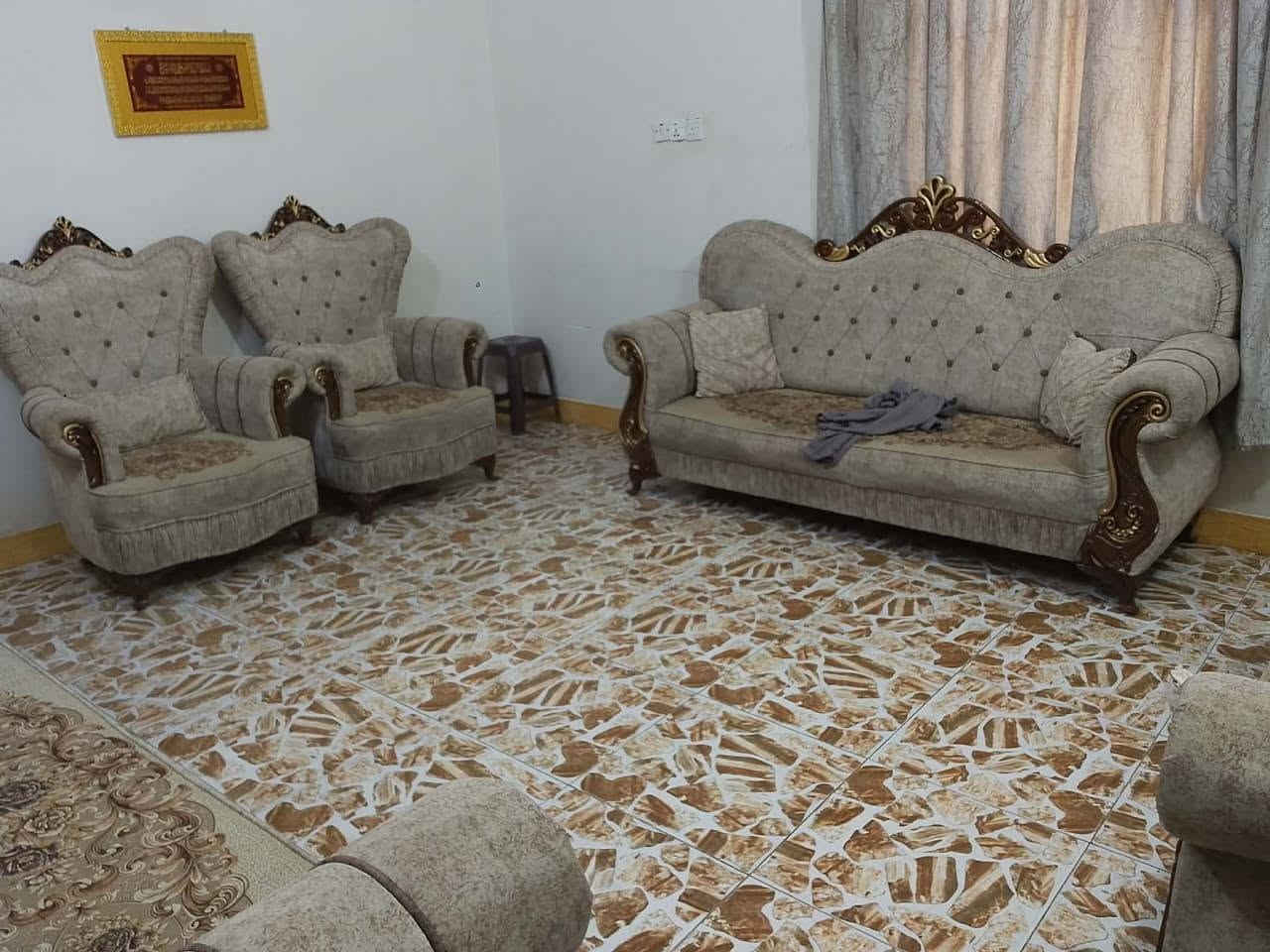 مكلف بل النشر للبيع تخم حطاطي أخو جديد عشر مقاعد سعره 450بي مجال جهاز جري جديد سعره 300 بي مجال  مكانه هيت استفسار خاص @إشارة


**إذا كنت صاحب هذا الإعلان وتريد حذفه لأي سبب، رجاءا أرسل رسالة إلى الدعم الفني**