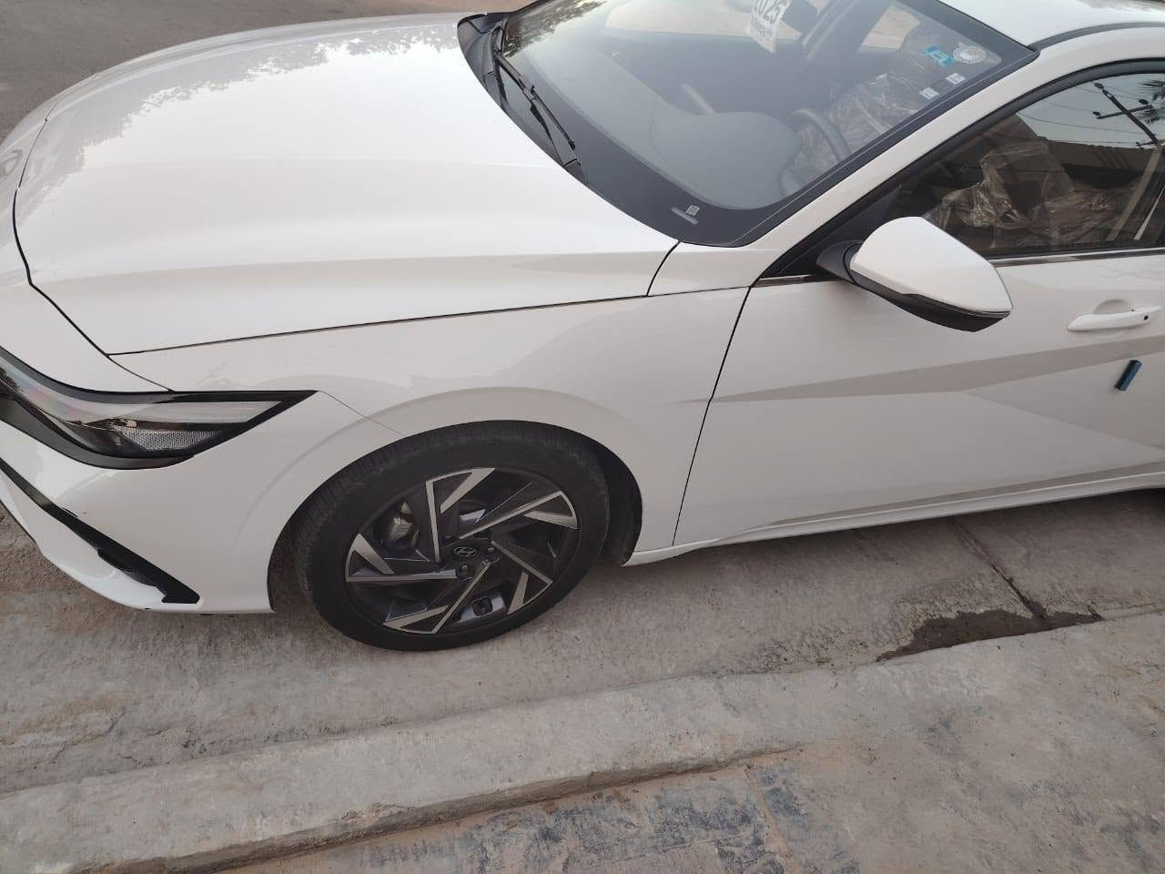 النترا تجميع الصين موديل ٢٥ سيارهs ماشيه ٣٨ لا صبغ بارد بيه طخه بين الباب والجاملغ بسيطه سياره باسمي حصرا تحويل مدوشمه كامله مكمله
سعر ١٤٢ وبيه مجال كلش قليل 
مكاني بغداد الشراي يتصل
***********
النترا تجميع الصين موديل ٢٥ سياره ماشيه ٣٨ لا صبغ بارد بيه طخه بين الباب والجاملغ بسيطه سياره باسمي حصرا تحويل مدوشمه كامله مكمله
