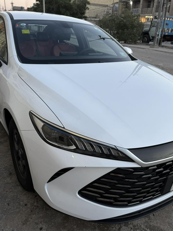 سلام عليكم
بي وإي دي كن بلاص 
سيارة جديدة 
داخل احمر مميز
سيارة معروفة مواصفاتها 
مرقمة وجاهزة 
العنوان بغداد مدينة الصدر 
بيع او مراوس حسب القناعة 
***********
