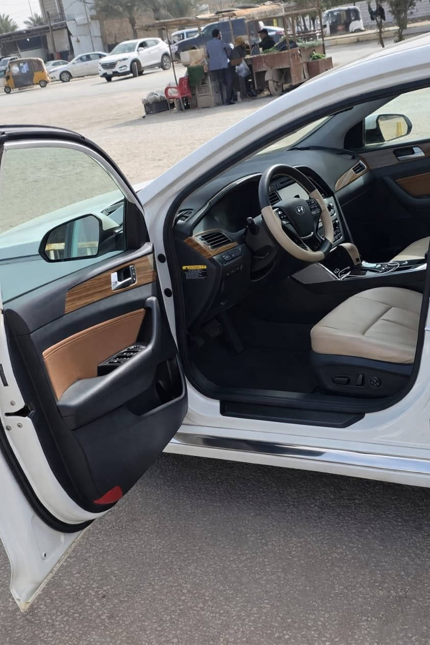 سوناتا ٢٠١٥ لمتد أمريكي فول مواصفات كشنات كهربائي بصمه مري شفط اشاير بالمري برد فول على الاخير بيها بنيد على السونار 
فول نضافه رقم سليمانية  معروضه ١٣٠ وبيها مجال ***********  بابل
