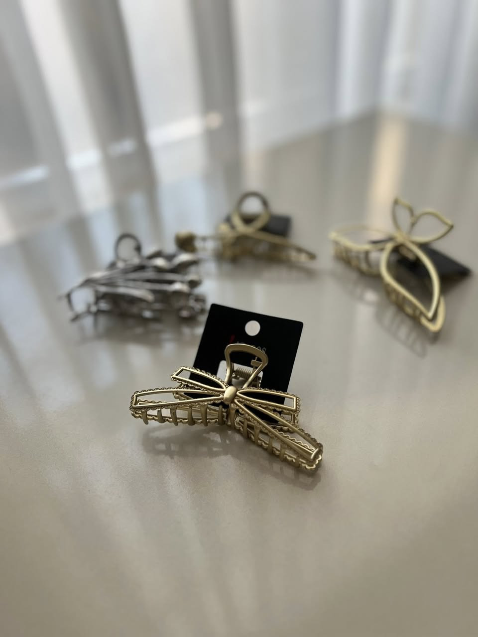 قراصات بألوان واشكال مختلفة بسعر الف ونص🌷🪞


**إذا كنت صاحب هذا الإعلان وتريد حذفه لأي سبب، رجاءا أرسل رسالة إلى الدعم الفني**