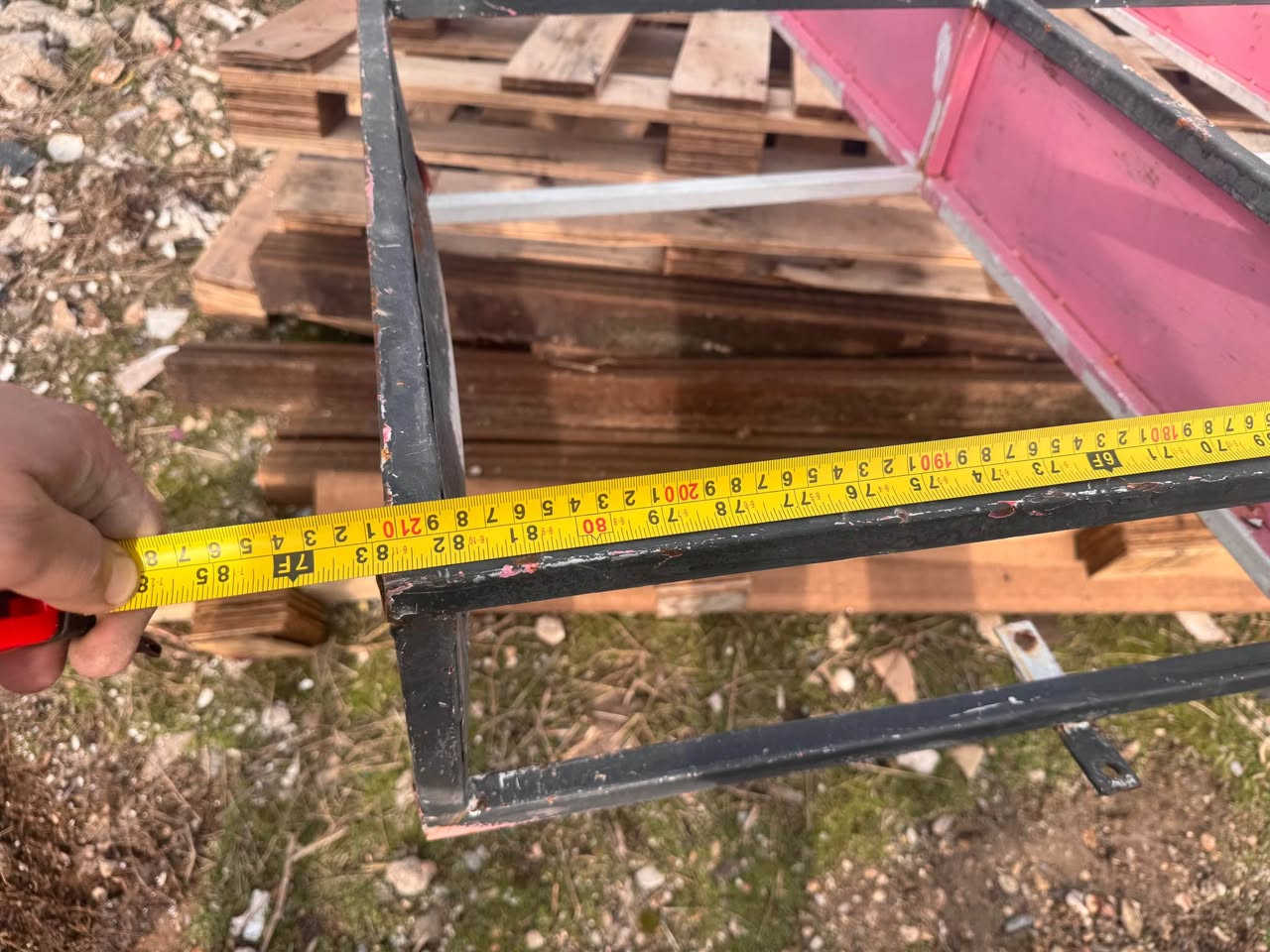 سلاو ريز ره فه دوكان بو فورشتن 
٤مه تر دریژە ٢.١٠سم بەرزە ٢٥٠ هەزار تیچوە بە ١٠٠ هەزاردفروشم  لە سلیمانیە 
0771 781 37 37 📲 السليمانية, العراق
