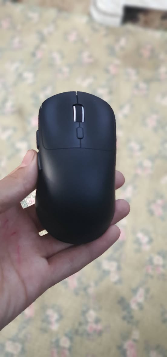 ماوس بهذا الشكل يجي بلوتوث و دنكل سعره 10 الف


**إذا كنت صاحب هذا الإعلان وتريد حذفه لأي سبب، رجاءا أرسل رسالة إلى الدعم الفني**