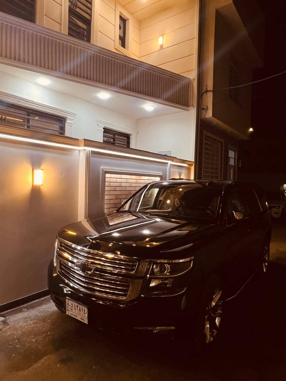 السلام عليكم اخواني تاهو مديل 2019اعلى فئة بالبريمر ماشية 99 اخوان السيارة بيها بارد بابين باقي السيارة كفالة عامة وكالة المنصور للاستفسار ***********
