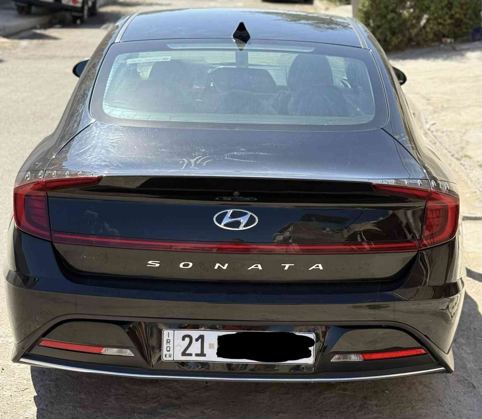 اللهم صل على محمد وال محمد 
سوناتا 2021 سيارة كلش نظيفة 
*********** ☎️
ماشية 50 الف 
محرك جبير 2500 المرغوب 4 سلندر 
مواصفات نص فول 
شاشة جبيرة 
كامرا 
رادار
هاندبريك بصمه
4 وضعيات قيادة
اوتو هولد 
ويل 17 
صندوك بصمه
تحديد مسار القيادة
سعر 142$ بيها مجال 
بيع او مراوس حسب القناعه
مكان سيارة بغداد السيدية📍
