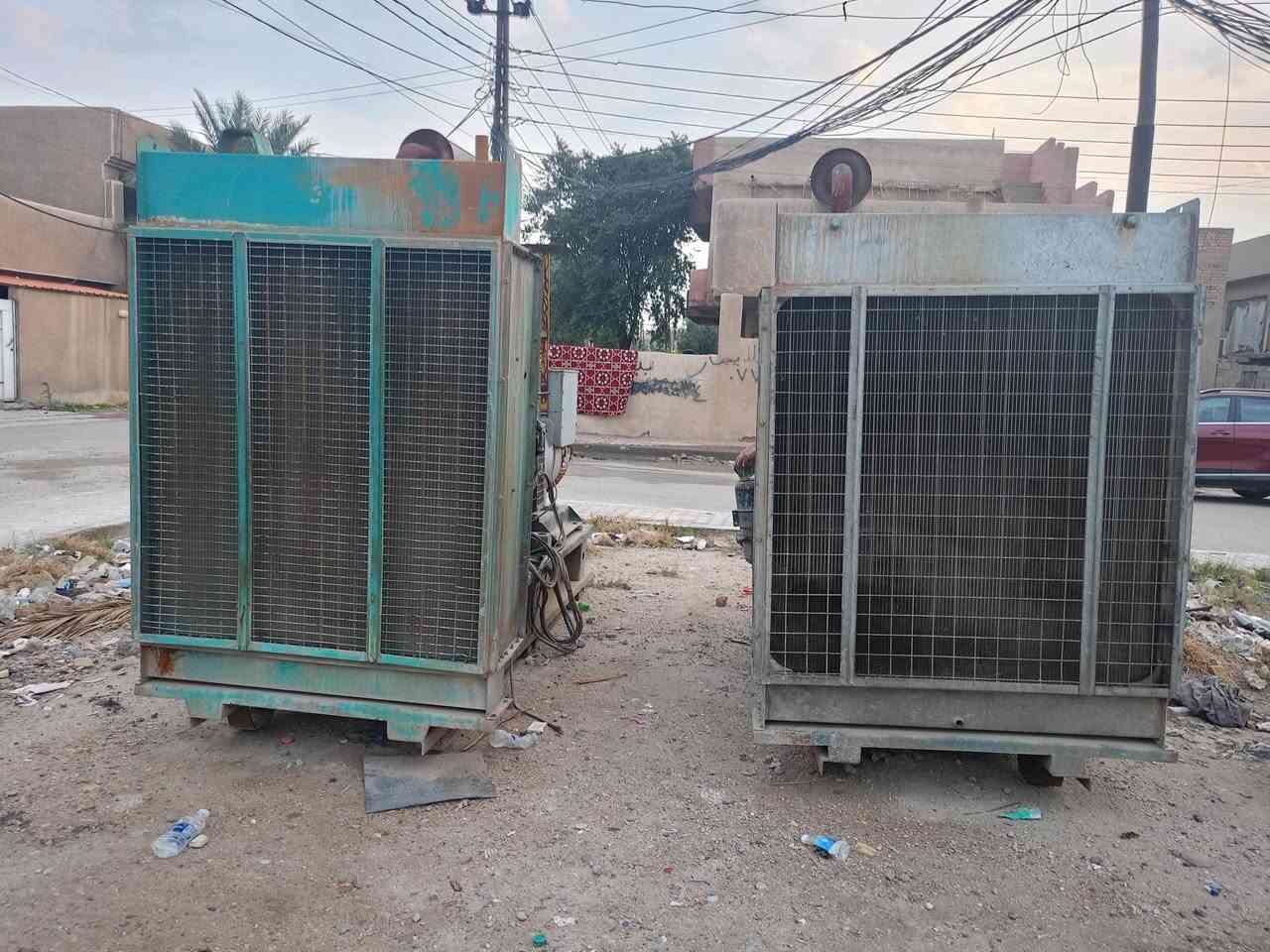 سلام عليكم مولدات سكانيا 24 أوربيات مامفتحات استندر لاصرف ولا بخار تواليد 350 كيفي استندر تواليد شرط عل فحص سعر الوحده 65 ورقه اذا اثنينهم 125 ورقه مكانهن محموديه رقمي *********** @ *********** بيهن مجال بسيط
