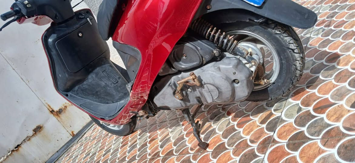 السلام عليكم دراجه فراشه للبيع كهربائيات كلها شغاله سلف هندر محرك شلعه ومعدل ونعومه دراجه نضيفه السعر 350وبيه مجال بسيط العنوان بابل الحمزة الغربي للاستفسار ***********
