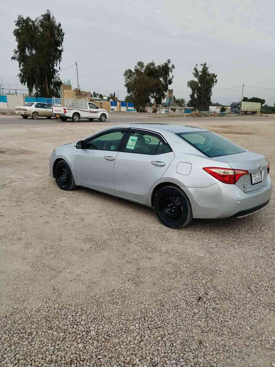 كورله موديل ١٧رقم سليمانيه بسمي  سنويه جديده مكفوله من الدواخل والغود السياره ماشيه ٩٥نضيفه جداً بدون ارباك السياره  كير ومكينه مكفولات الاستفسار على هاذا الرقم *********** السعر ١٣٧وبيها مجال الطيبين مكان السياره ديالى شهربان
