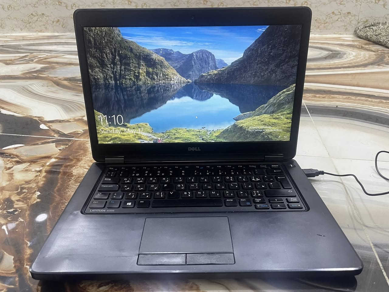 السلام عليكم 

لابتوب Dell Latitude E5450 (نسخة رجال الأعمال)

المعالج: Intel Core i5-5200U (الجيل الخامس).

الرام: 8GB (أداء سريع وممتاز للتصفح والدراسة)

نظام التشغيل: Windows 10 Pro الأصلي.

حجم الشاشة: 14 بوصة (حجم مثالي للتنقل )

حجم الهارد: 256GB
البطاريه : عند الشحن 100 تدوم ساعتين 

نضافه خارجيه 96‎%‎

أنطي سعر عجبني أبيعك


**إذا كنت صاحب هذا الإعلان وتريد حذفه لأي سبب، رجاءا أرسل رسالة إلى الدعم الفني**