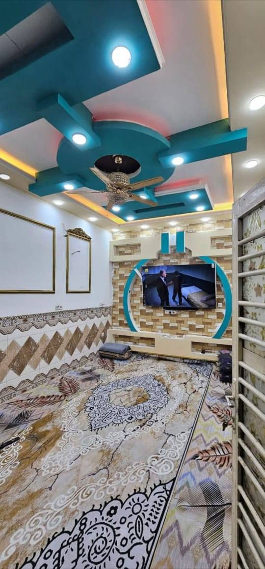 ***********
حي طارق القديم 
 بيت طابو صرف زراعي سند 25 مساحه 175 متر بناء حديث طابقين 
غرفتين نوم  5×6 صاله 7 × 6 استقبال 4 ×6 مطبخ 3×5
 ترك جانب البيت 10 متر طول 
نزال البيت 25 واجه 7  بيتونه 7×6  خدمات كامله تبليط ماء مجاري فول 
اضافه مخزن كبير داخل البيتونه صحيات 
مكان البيت حي طارق القديم قرب ابو اكرم الكصاب
 داخل الفرع قريب قريب على الشارع 
     *********** بغداد, العراق
