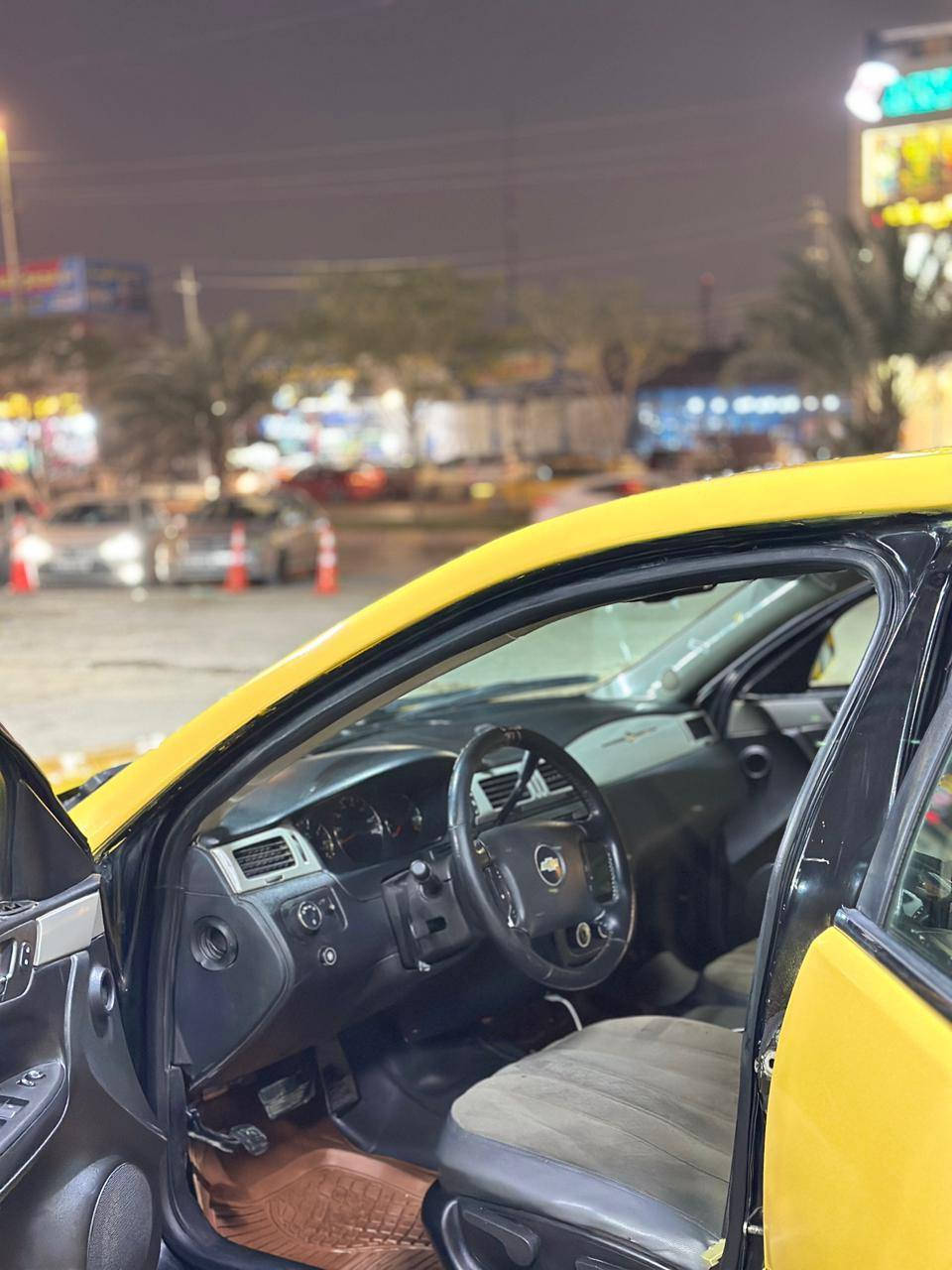 السلام عليكم
امبالا موديل 2008 محرك 3500 كير تعليك 
‏Impala 3500 V6
رقم انكليزي دولي مشروع وطني تريد تحويل تريد وكاله  
تخم تاير جديد 
حداديه 100‎%‎ 
منظومة غاز ⛽️
تبريد ثلج ❄️ 
تدفئة ♨️  
شاشه 🖥️+ سستم سماعات🔊 
كشنات 💺السايق والصدر كهرباء 
دوشمه جديده 
العنوان النجف / السعر 61 ورقه وبيها مجال 
للاستفسار التفاصيل ***********
