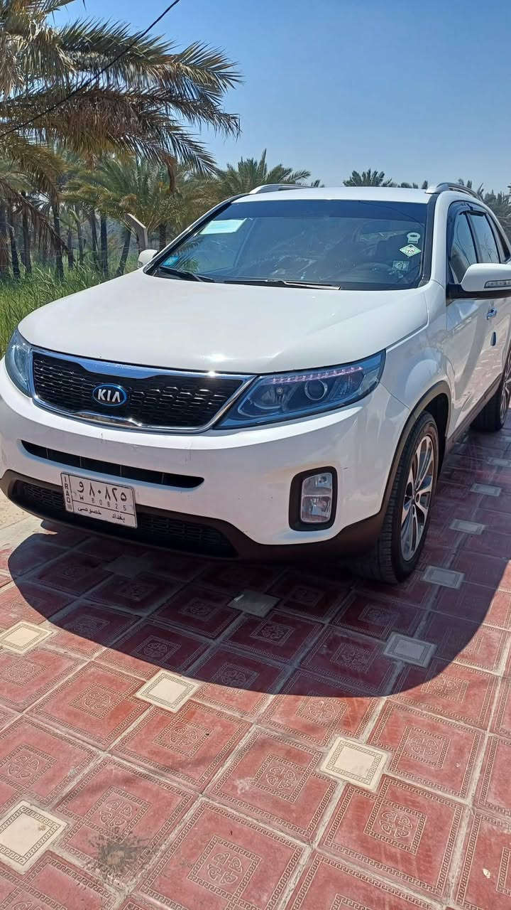 للبيع كيا سورنتو موديل 2013 خليجيه مكينه 4 سلندر 2400 مكفوله رقم بغداد باسمي  السعر 158 للاستفسار ***********
***********
