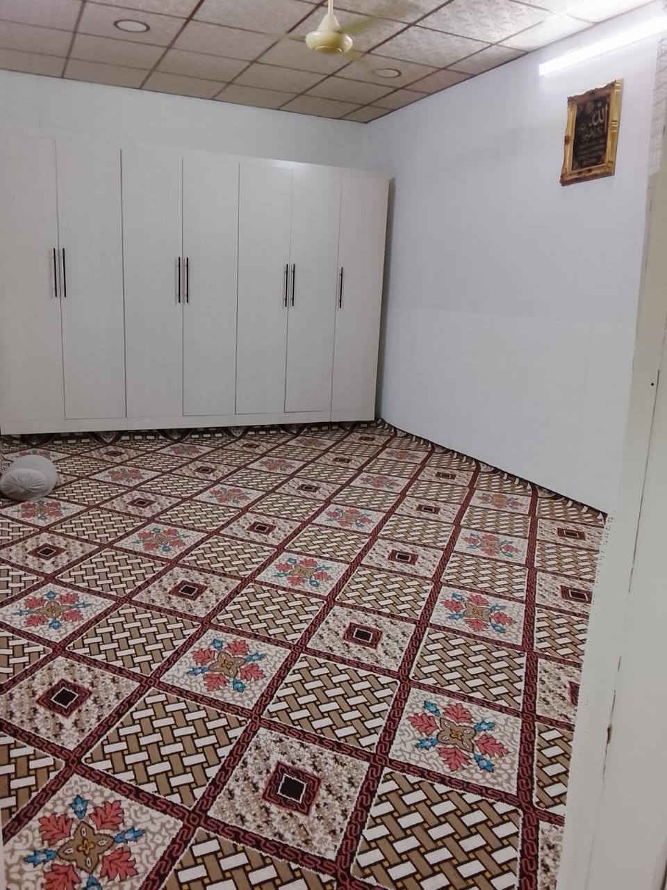 ...﷽ ...
خانوو بۆ فرۆشتن
ڕووبەری ٦٥مەترە 
نونیشان /حمەی کەریم ( سیروان نزیک مزگەوتی ابوبکری صدیق ) .
لە دوو ژوور و متبخ و حمام و wc  لەگەڵ ڕوورێک لەسەرەوە و حەوشەیەکی بچووک پێک هاتووە .
نرخی گونجاوە 190وەرەقەو کەمێ مەجال .
-------------------------
بۆ زانینی نرخ و زانیاری زیاتر یوەندی بکەن بەم ژمارەیەوە .
📠  ***********
،،،،،،،،،،،،،،،،،،٫٫٫٫٫٫٫٫٫٫٫٫٫٫٫،،،،،،،،،،،،،،
👈هەر بەڕێزێک خانوو شووقە و زەوی و باخی هەیە و ئەیفرۆشێت چەند وێنەیەکی بنێرە بۆمان پۆستی دەکەین بێبەرام بەر .
نوسینگەی هاوکار👇
📠 ***********
