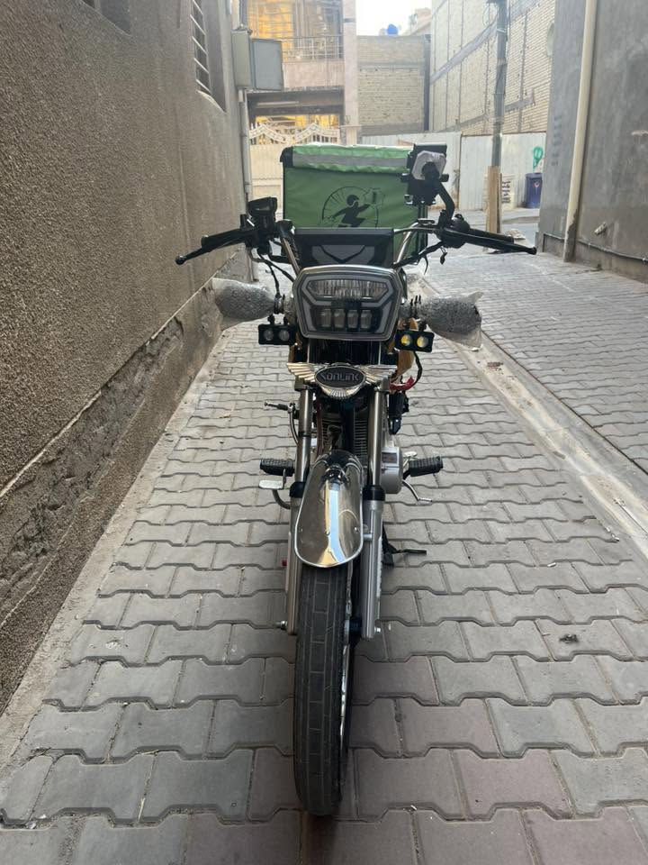 السلام عليكم دراجه إيراني نضيفه ومحرك مكفول عارضها ب650 وبيها مجال حك الجيه
هذا رقمي لل يحب يتواصل وياي واتساب  ***********
