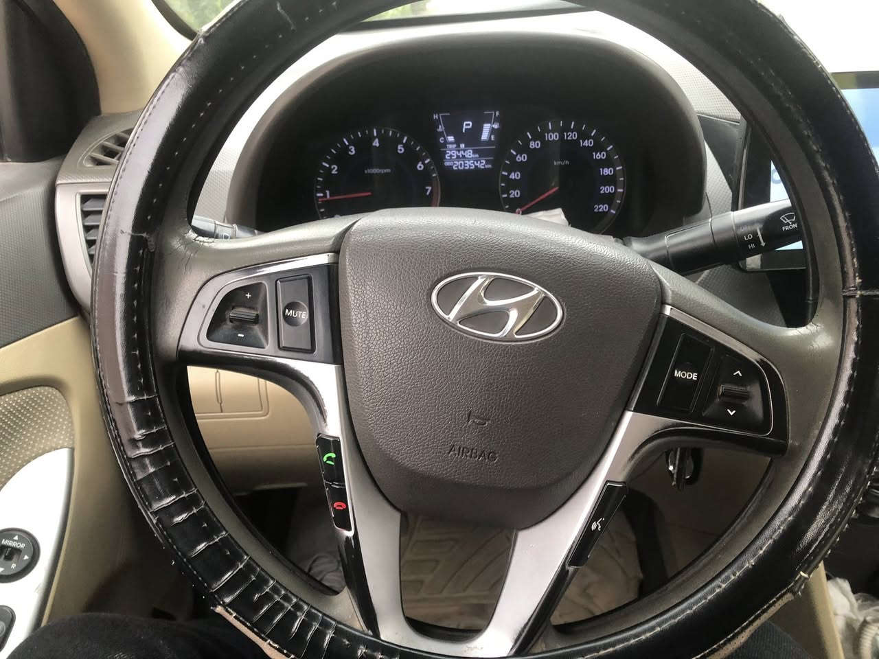 سلام عليكم
اكسن 2015  رقم بغداد  قطعتين  صبغ مكينه 1400 بسمي ***********
