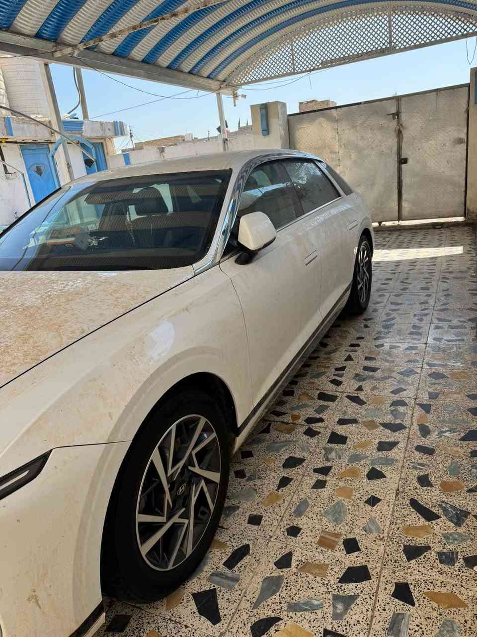 السلام عليكم ازيرا للبيع موديل 2023 السياره كلين بدون حادث سياره جديده فول مواصفات عده الفتحه 
مكاني بغداد ***********
