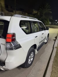 برادو كويتي موديل ٢٠١٢ للبيع  ٦ سلندر حادثها شخط بالجاملغ الامامي وصبغ...