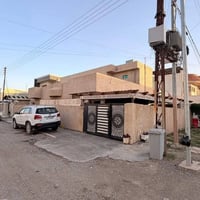البيع دار سكني مساحه 200م  ركن   الموقع القادسيه حي الجامعه خلف مو الا...