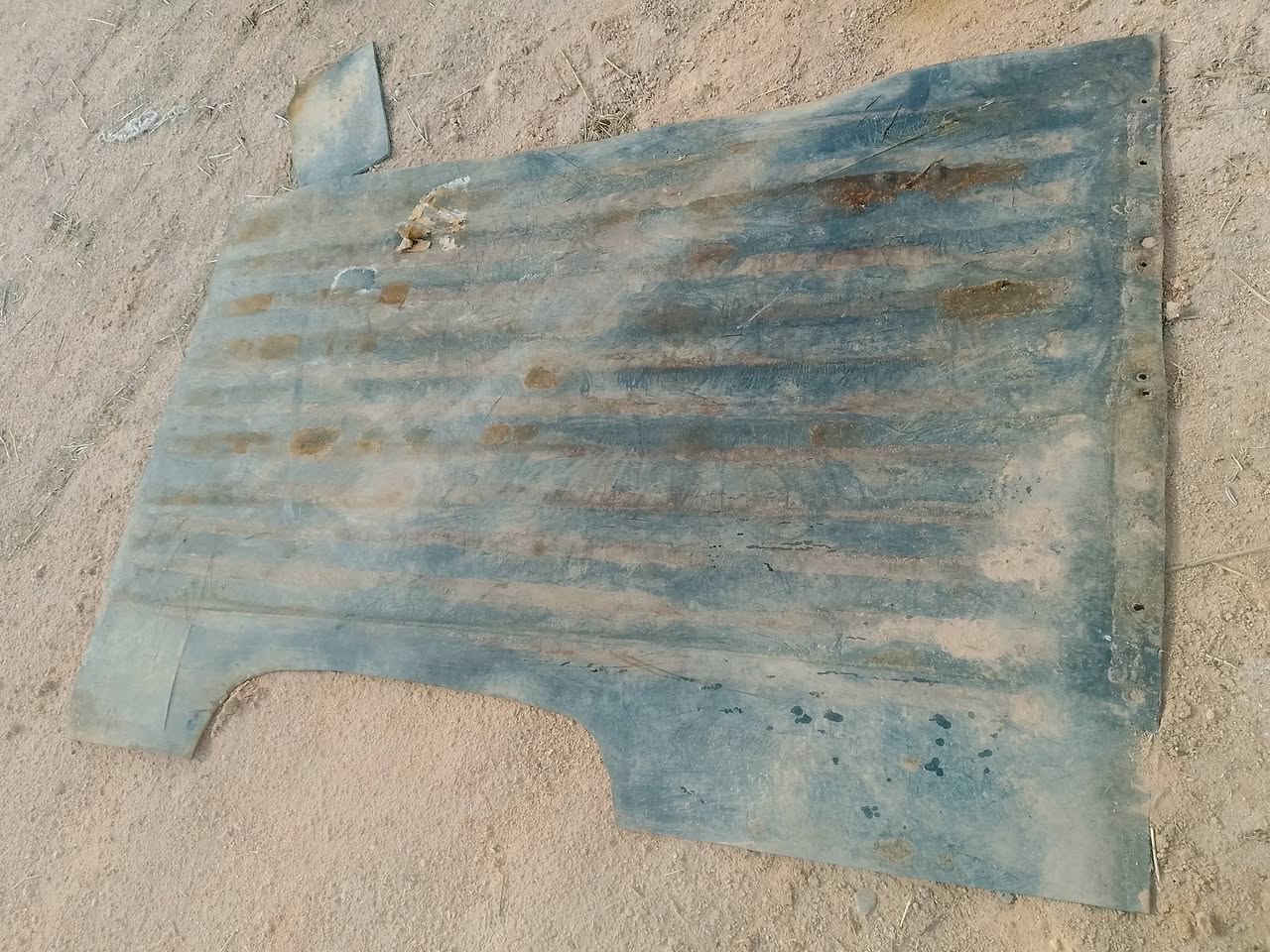 غلاف مال بيكم تك كلشي مابيه الصلي البغدادي نضيف بس بيه جنزار بسماغاسلينه السعر 210 بيه مجال مكاني نجف الاشرف حتاء البطانه وياه وجان به كريز رقم الهاتف ***********
