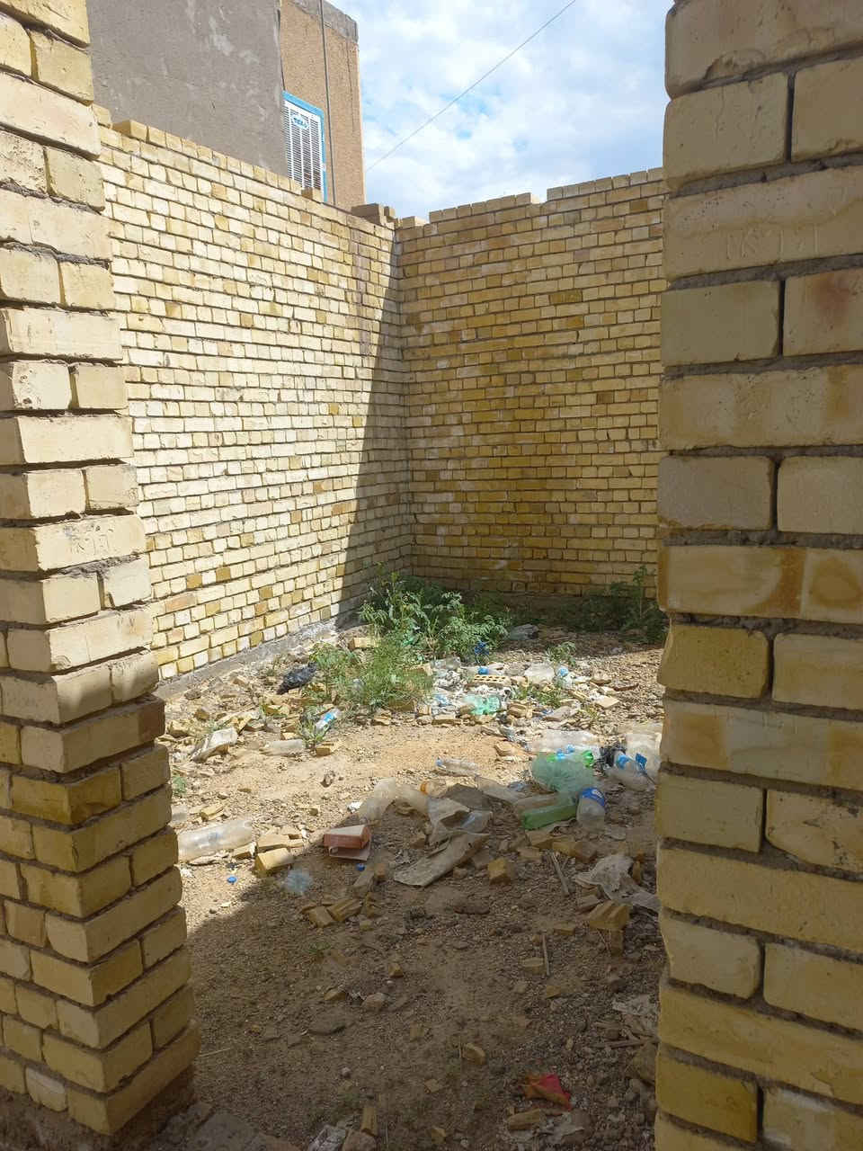 السلام عليكم..هيكل للبيع غير مسقف مساحه ١٧٥ متر حي القادة..السعر ٩٥ مليون..رقمي ***********
***********
