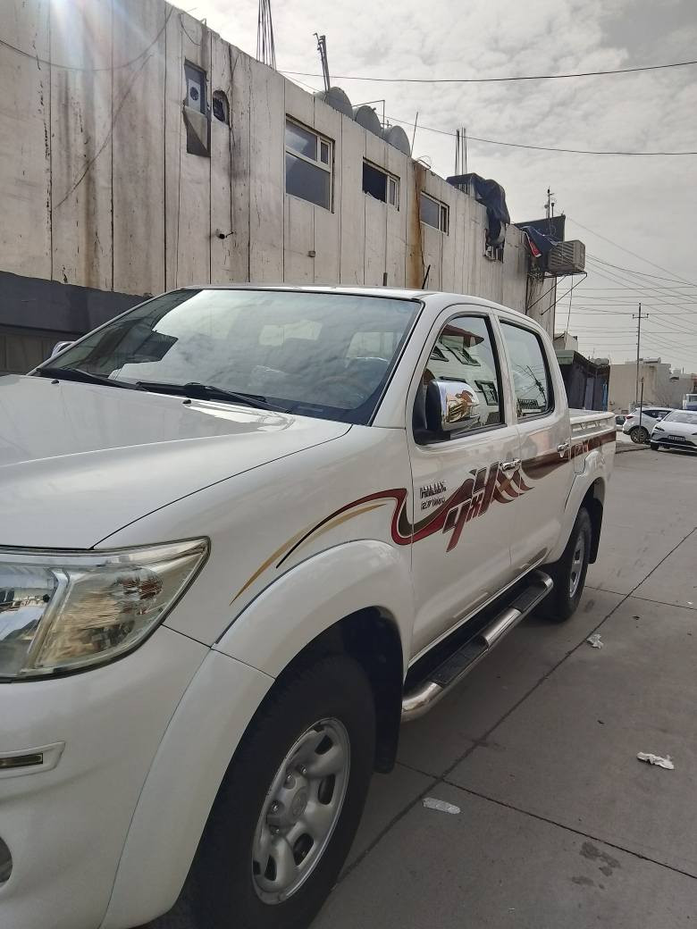 تۆیۆتا مەرزیە 2013 سەیارەکە ماڵی خۆمانە
بۆیاخ سارد هیچی نیە مەکینەی لۆک لۆکە نەکراوەتەوە سەنەوی تا 2029تازەیە
بتڵە سەیارەکە شاشە و کامێرا و حاسەیە 
سعری‌‌220 گەڵاو معامەلە  *********** السليمانية, العراق
