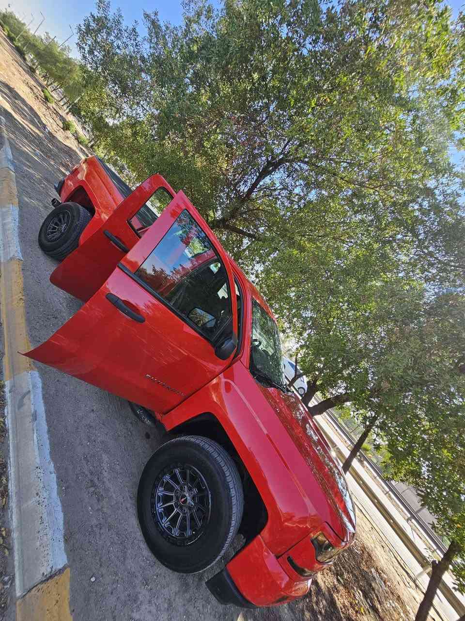 يالله الوحش لامريكي للبيع❤️❤️ اريد اخرب لحجي ليوم 

شفر سلفادور  مكفوله كفاله عامه عده. ربع لجاملغ. صبغ. بدون دواخل 
مكينه 8سلندر 5300

 اللون احمر❤️
باب قصير وبدي قصير المرغوب 
شاشه اعطال 
مثبت سرعه
كامره خلفيه
لايت عدسه اصلي
دوسات بدي مغلفه
تبريد وحداده صدر تخم تاير ويل سعره ١٠$جديد من دعاميه لدعاميه
 رقم سليمانيه تحويل او  وكاله
السياره عل بلاد الشركه برغي مناقصه نضيفا جدا  مكاني بغداد الحريه معروضه ب ١٨٠ وبيه مجال وماعتقد اكو هيج نضافه بهيج سعر مديل السياره ٢٠١٦.  اصل❤️❤️❤️***********
