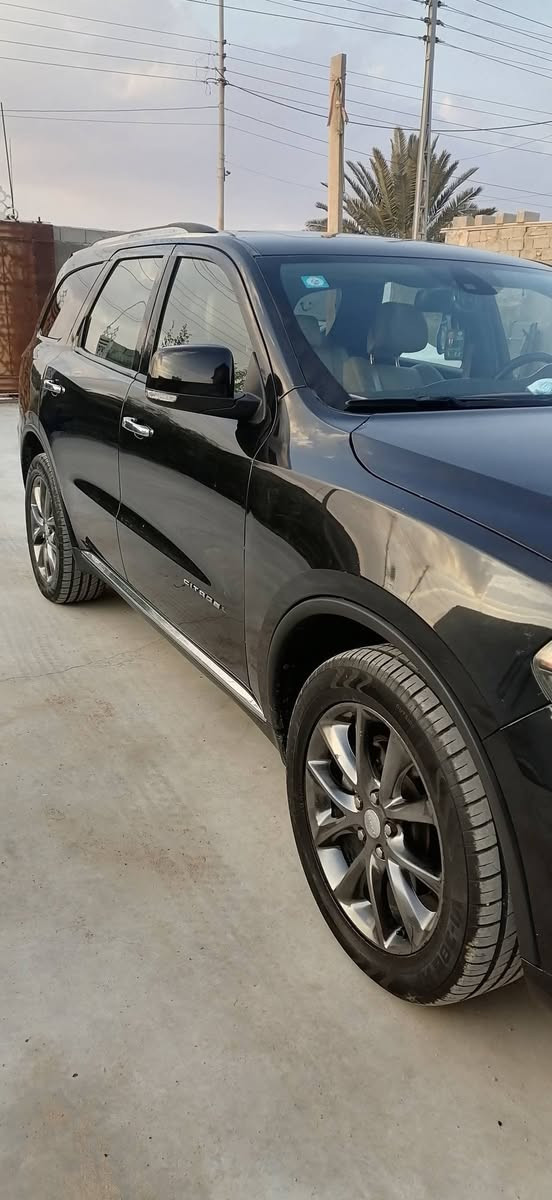 السلام عليكم سياره للبيع دوج دورنكو وارد امريكي مديل 2014لون اسود كشنات كهربائيه كير ماوس تحكمات استيرن سياره جاهزه من كلشي ومرتبه ونضيفه  حادثها جاملغ خلفي ودعاميه كدام فقط والتواصل مع هاذه الرقم***********
