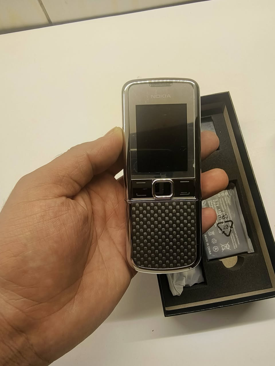 توفر لدينا جهاز نوكيا 8800
جديد غير مستخدم 
ضمان 
توصيل لباب بيتك مجاني
للحجز والاستفسار مراسلة الصفحة 
عالم الهواتف النادرة


**إذا كنت صاحب هذا الإعلان وتريد حذفه لأي سبب، رجاءا أرسل رسالة إلى الدعم الفني**