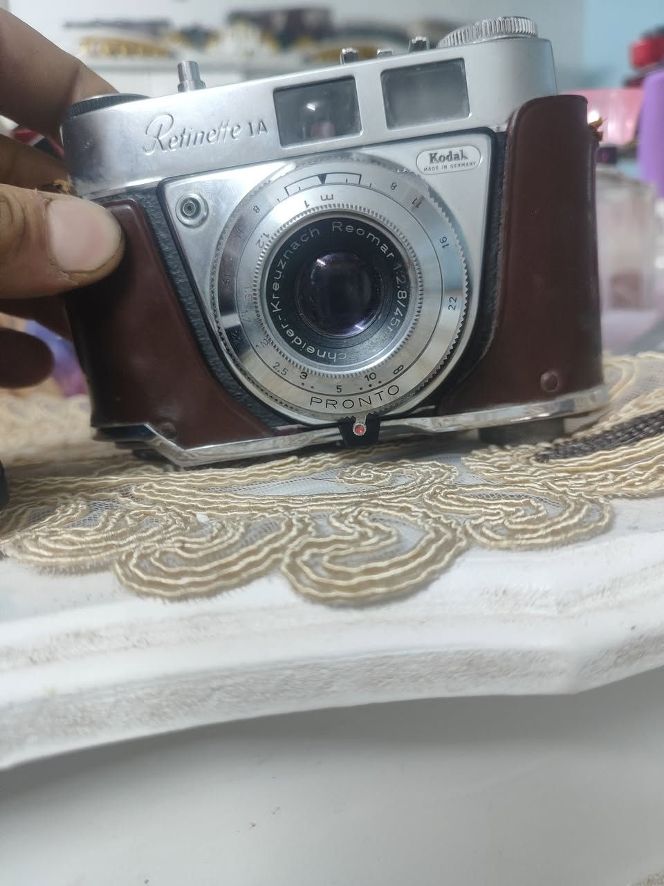 كاميرا كوداك قديمه صناعه المانيه صنع من ١٩٥٩ إلى ١٩٦٦ رقم تليفوني ***********مكاني بغ
