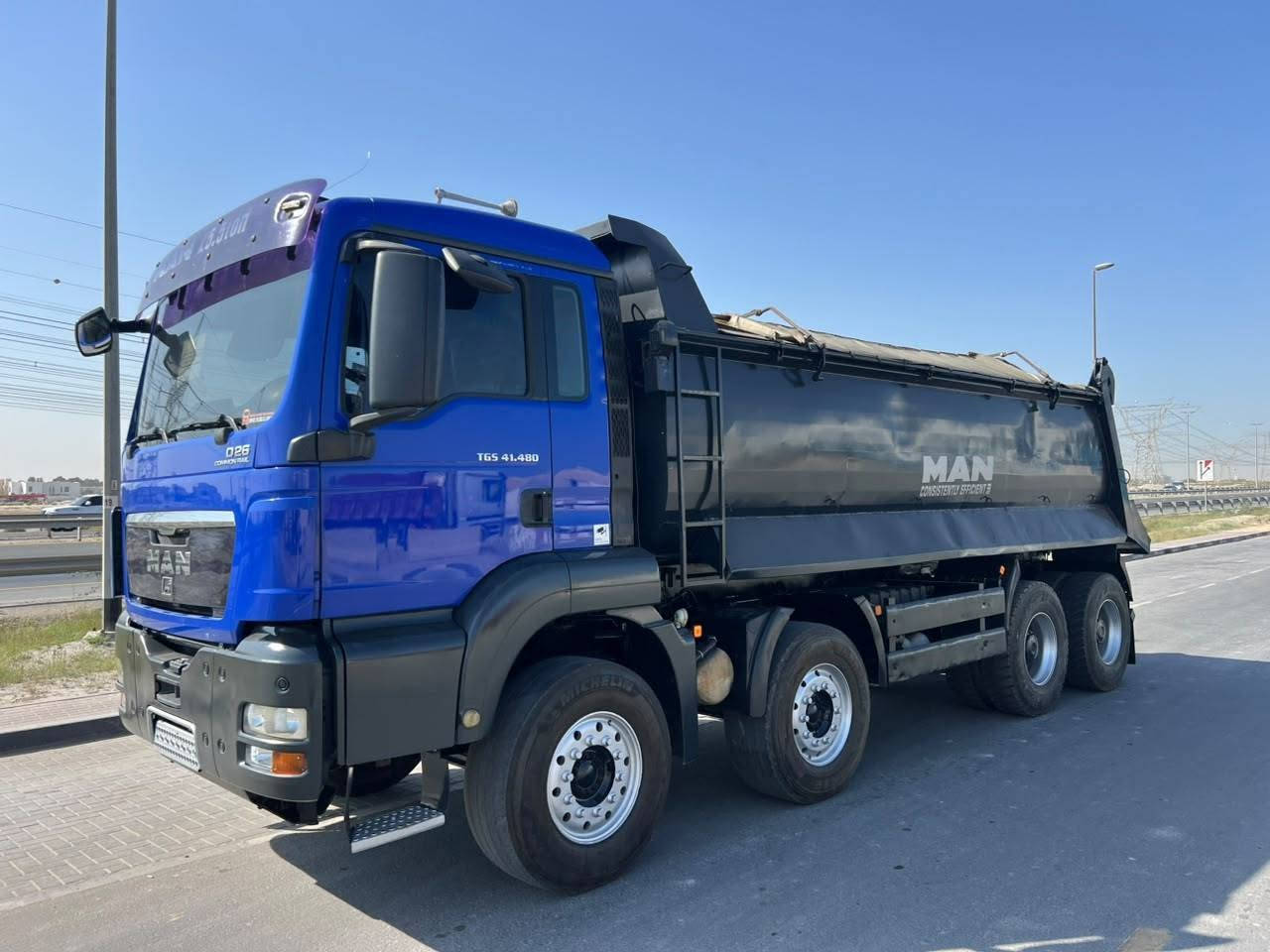 Contact .  00 971 55 355 3606
Whtsapp . 056 437 3440 
Man 6 well Unite truck ‼
modell   2009
power   TGS 41 × 480
Teyp      8 × 4
Aouto  Gear
Frish New Emport in UAE 
Very good and runing condition ‼
Loction  Dubai ‼


**إذا كنت صاحب هذا الإعلان وتريد حذفه لأي سبب، رجاءا أرسل رسالة إلى الدعم الفني**