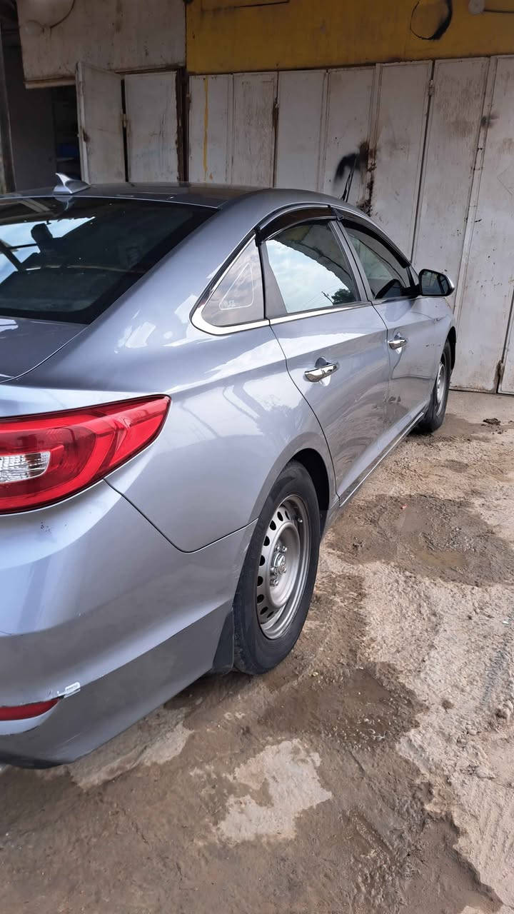 السلام عليكم سوناتا موديل 
2015
وارد امريكي بابل بسمي 
بيها جاملغ المامي جهت العبري مبدل وبارد بجامولغ الخلفي جهت السايق سياره جاهزه تخم تاير جديد حداديه 
مكان ديوانيه قظاء الشاميه 
*********** Singapore
