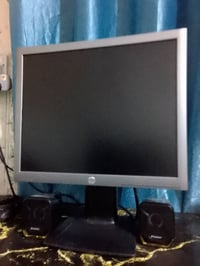 شاشة • سماعات