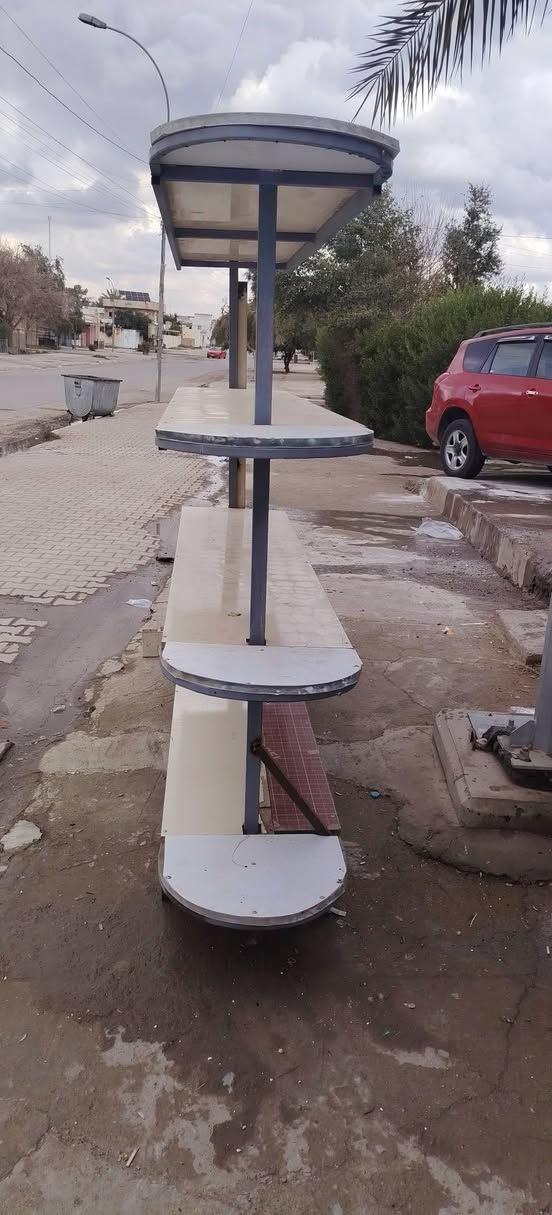 السلام عليكم عليكم ميز للبيع السعر 100 ألف عنوان دوميز ***********،
