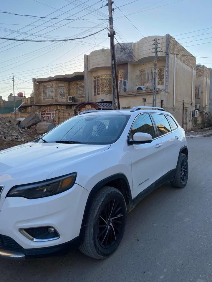 السلام عليكم جيب بزون 2019 فول مواصفات محرك 6 ماشيه 120 الف رقم ميسان راعيها بالعماره تحويل مباشر صور حادث بالمنشور السعر خاص للاستفسار ***********
