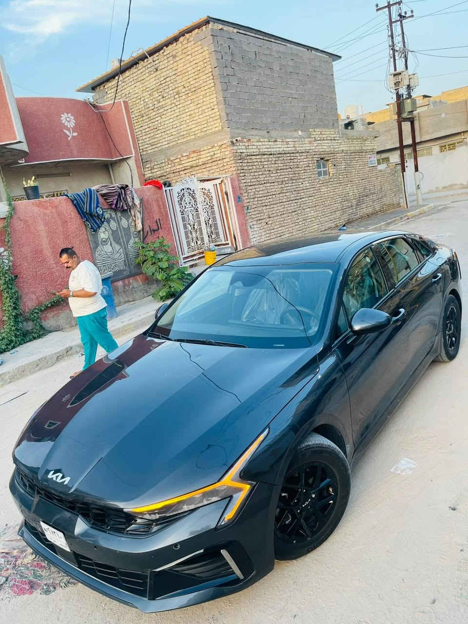 سلام عليكم عندي كي فايف مديل ٢٠٢٥ نص مواصفات ماشيه ٥٠٠٠  وارد امريكي مكينه 2500 بيه حادثة تبدل جاملغ عكس سايق وبنيد وباب خلفي بدون رقم مكاني بغداد مدينه الصدر ***********السعر ١٤٣ قفل قفل سياره بسمي كامله مابيه اي نقص
