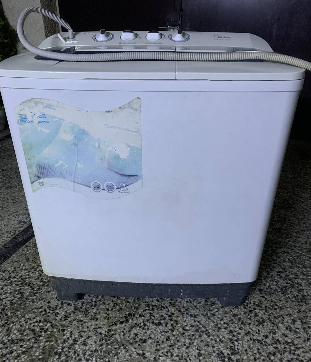 غسالة حوضين 12 كيلو نوع ميديا
نظيفة واخت الجديدة ❤️


**إذا كنت صاحب هذا الإعلان وتريد حذفه لأي سبب، رجاءا أرسل رسالة إلى الدعم الفني**