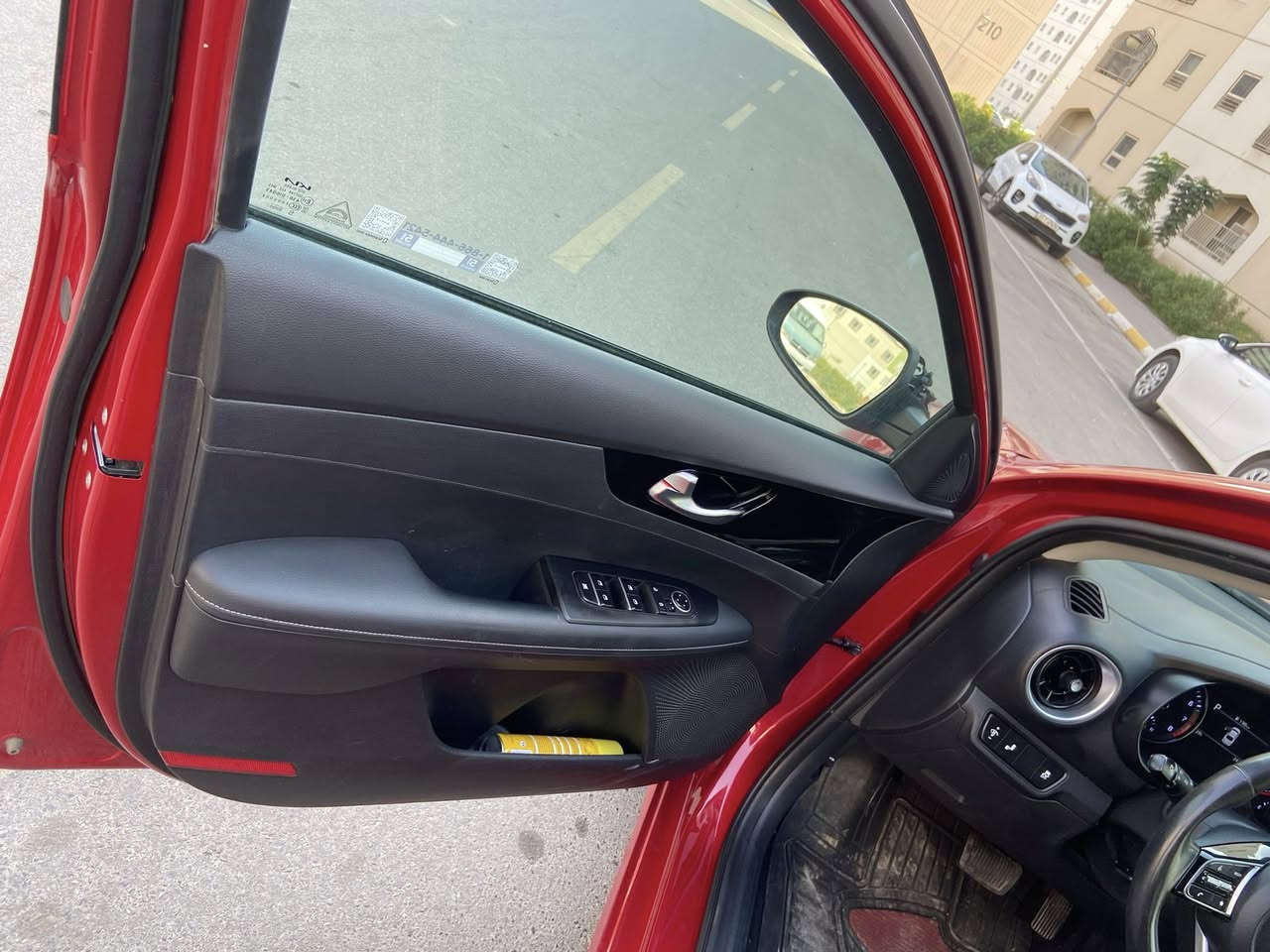 🔹السلام عليكم

🔹كيا فورتي  2024

🔹رقم بغداد  باسمي السياره   

🔹السياره جديده جداا جداا واحلى من الصور

🔹ضررها جاملغ سرقه و حالوب كم وحده بقبق جنطه  (مثل ما موضح بصور )

🔹بجم كبس شرط / بــدون ايربااك  

🔹ماشيه18 الف ميل فقط 🔹

🔹مواصفاات السياره   

🔹شاشه حجم كبير  + كامره دواره 

🔹رادار امامي اوتو بريك 

🔹نضام تحديد مسار للسياقه الالكترونيه

🔹تحكم استيرن كل الجهات    

🔹مانع انزلاق + كروز سرعة 

🔹محرك 2000  

🔹شاير بالمري 

🔹تبريد قطعتين 

🔹السياره جديده جدا جدا اي نقص مابيها 

------------------------------------------

السعر158 وبيها مجال للطيبين

رقمي للستفسار***********
