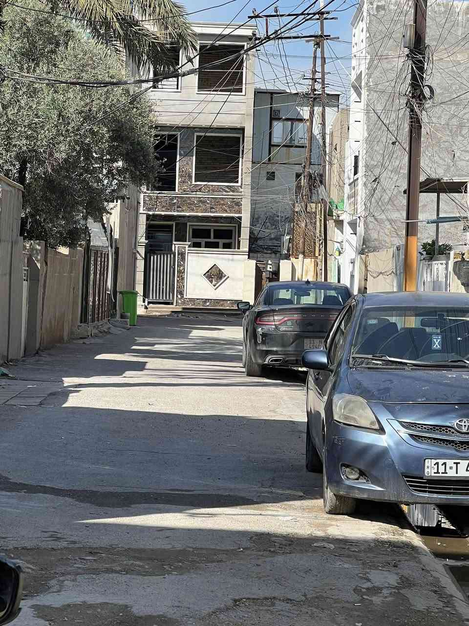 السلام عليكم عقار للبيع المساحه 135متر الواجهة 9 متر النزال 15 متر
يرهم ترميم اوو تفليش اني ابيعلك ارض سند مستقل 
بغداد الجديده / الفرع المقابل لحسينيه الجليزي 
السعر 260 مليون فقط قابل للتفاوض
*********** للاستفسار
