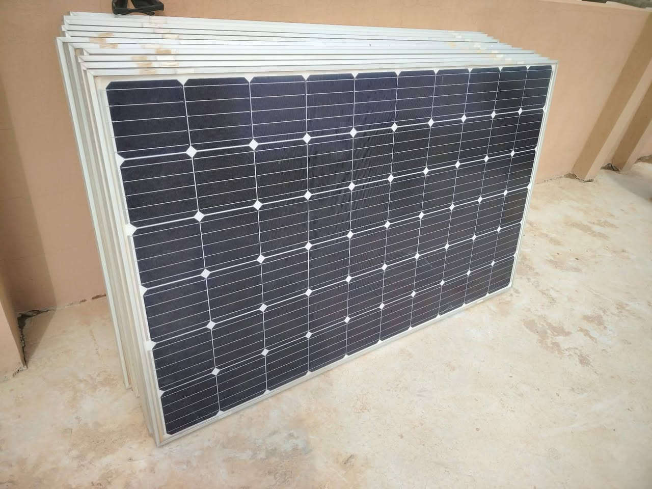 السلام عليكم
الواح للبيع مستخدم
حجم250 واط
العدد 14 لواح
المكان كركوك
سعر80 الف الوح
***********
