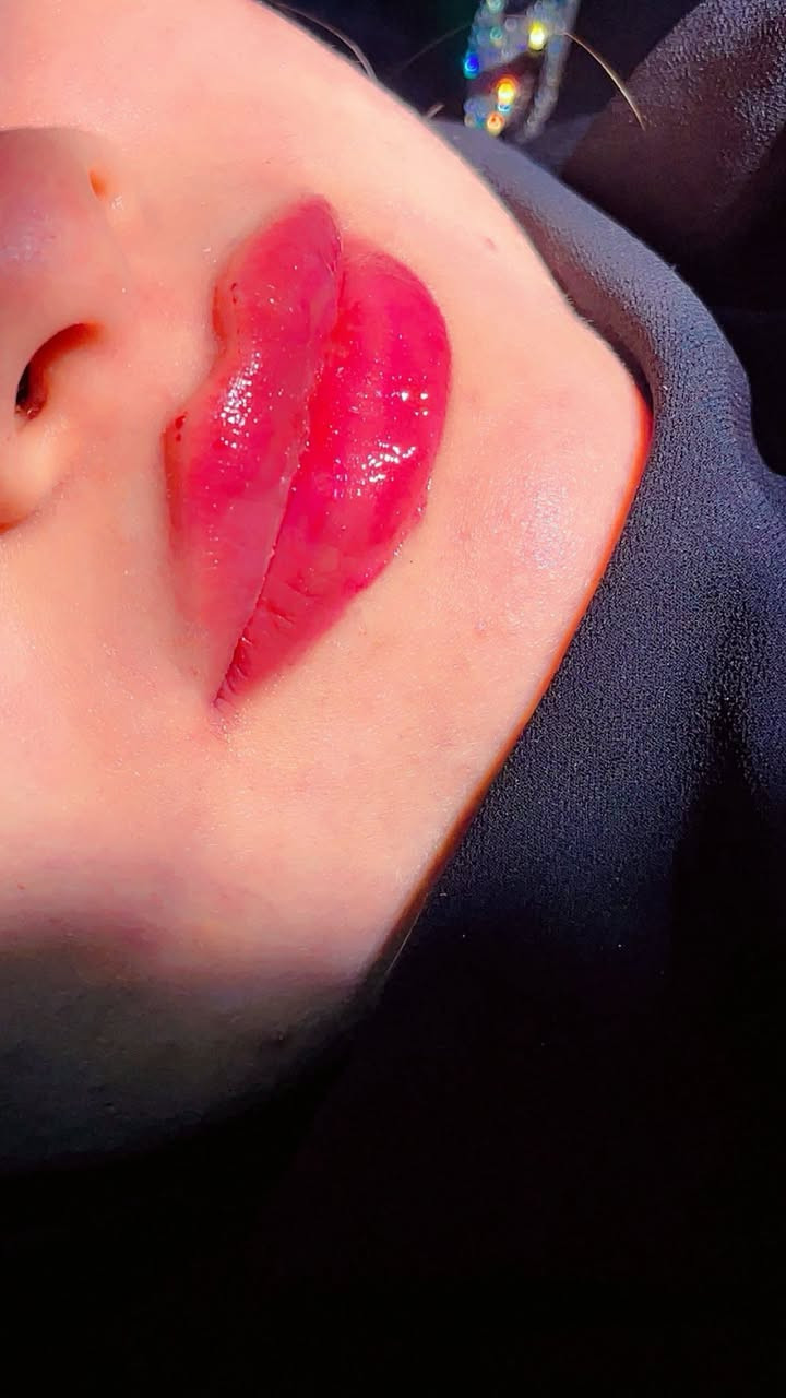 جمال الرسمات بيد دكتورة بدور غيرررر 
واحد ديالى جلولاء  وبخدمة اكثر من ١٢ سنة 
للحجز 
***********
***********
***********
