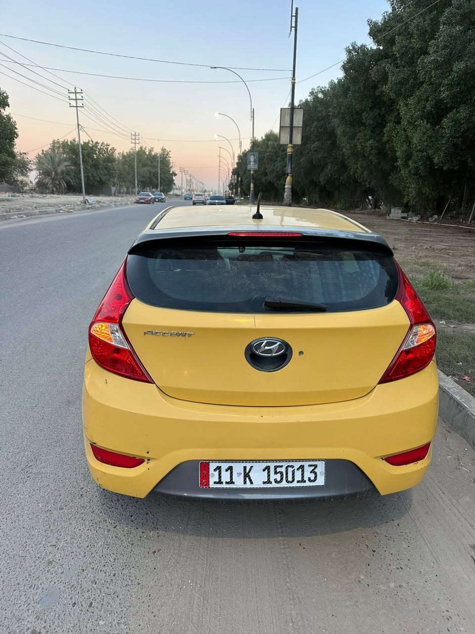 اكسنت مديل 2013 رقم بغداد تحويل مباشر مصفره هيئه وغرامات مكرك1600 جديد سياره بدون حادث ومآبيه معجون شي قليل  غرفه جديده  مكاني كربلاء السعر 78 وبيه مجال لشراي ستفسار***********
