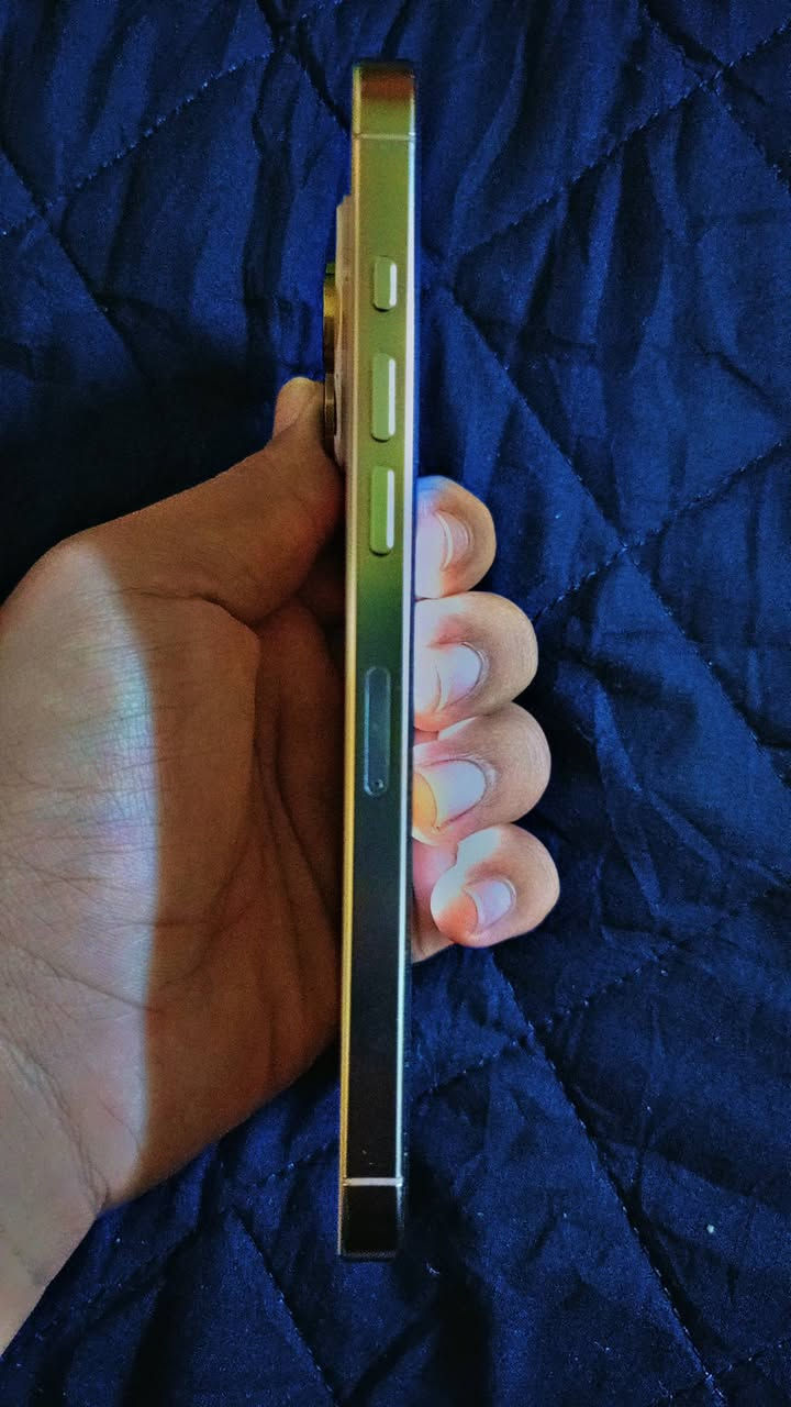 للبيع ايفون 16 برو ماكس باب ثاني طبق الاصل ما يختلف شعره الذاكرة 256 بطارية 💯🔋 ويا الشاحنه الاصلية و الكارتون السعر 200 الف مكاني موصل للاستفسار الاتصال او مراسله واتساب ***********
