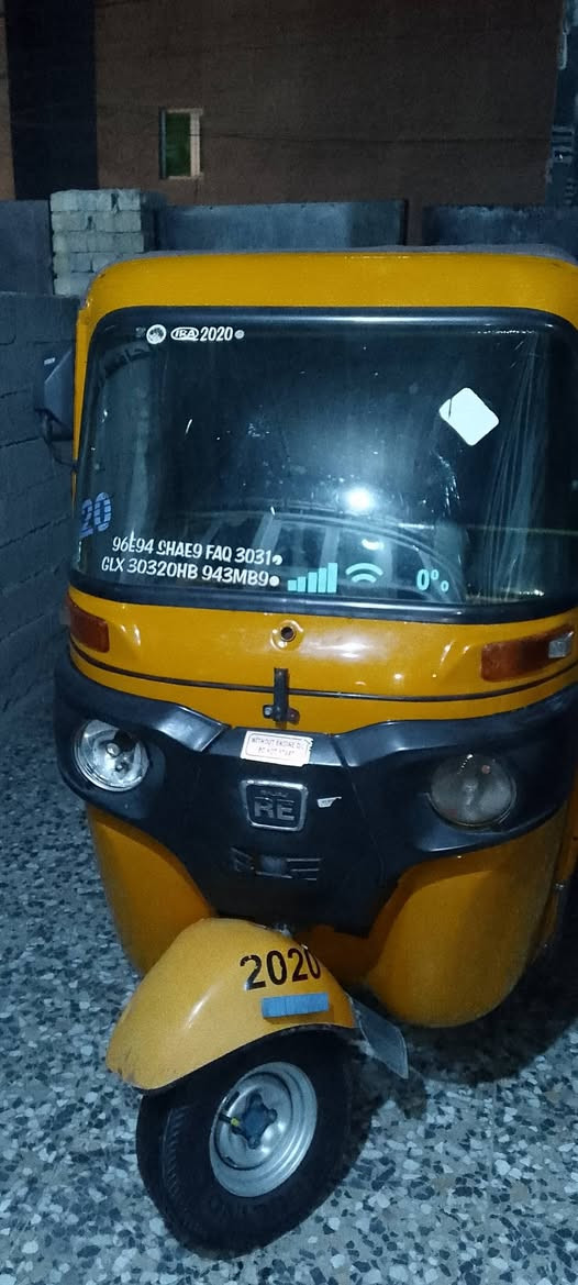 سلام عليكم تكتك لابيع موديل عشرين شهر ال4 تكتك كاملة  من كلشي كبل لشارع مكاني بغداد الدورة السعر 6500وبيهة مجال الرقم لتواصل ***********
