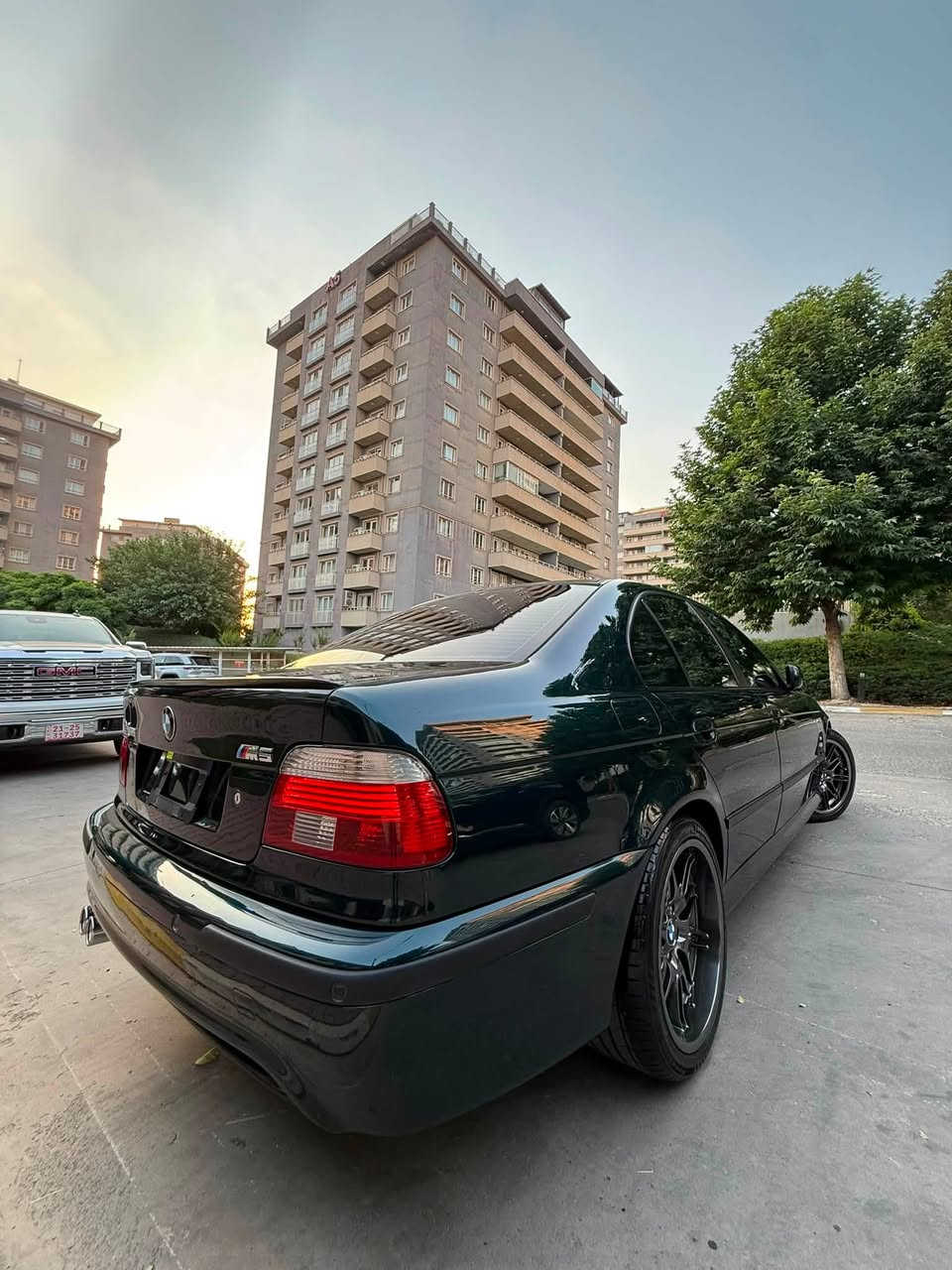 سلام عليكم...🫡
حبة واحد في العراق..🤗
شئ تحفة نادرة..0️⃣1️⃣
فخر صناعة المانية
BMW E39 M Package.
 موديل 1997
.بيلادM باكيج
محرك 6 سلندرحجم 528 تك فانوس اتوماتك
فول فول مواصفات.
داخل بيجي و قحواي..
8 ايرباك..
كشنات M5.
ويل M5..حزام امان M
..صقف شاموا..gps..
داخل صاج اسود..
فةتحة ..5 بردات ..دبل جام فوتو ..ريموت و حساس الرم .مرايا شفط..حساسات خلفي ..سترين كهرباء ..باور كهرباء..لايتات ديناميك ..
لايت اوتو..مود لايت..بك لايت ليزر HELLA ..كشنات كهرباء و خزن..كشنات هيتر و سياحية ..شاشة بلادية.و سستم سماعات امبريفاير boss...صالنصا صبورتRemus امريكي.
.ادوات يدوية موجود
.بانكة محرك كهرباء..
دعامية للدعامية سيرفز كامل
.سنويةبسمي  و جديدة لحد 2031
رقم سليمانية
*********** 
مکان سلیمانية
138$
