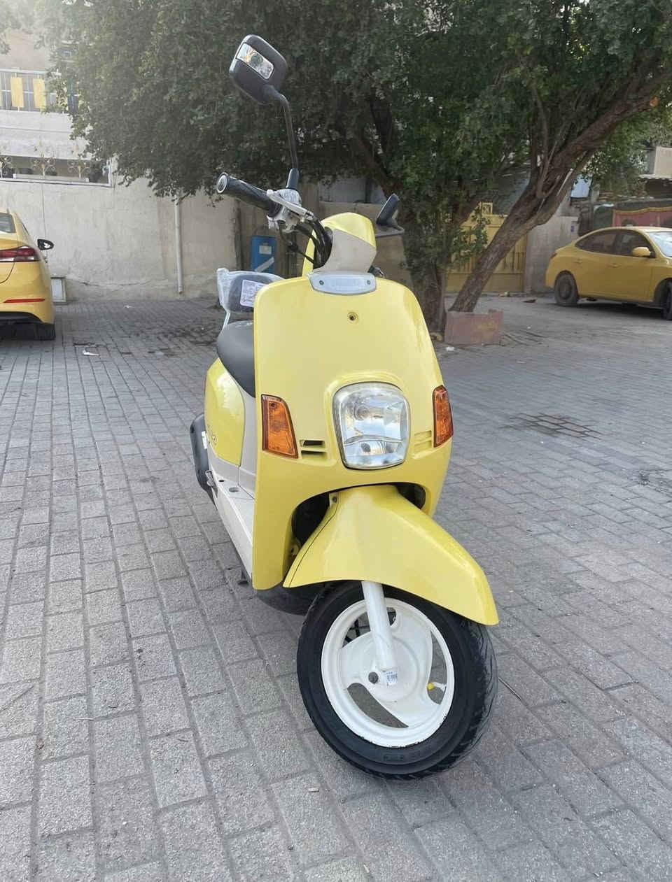 السلام عليكم
دراجه ماكس بوليس (رمبه)
(للبيع وليس مراوس)
الدراجه كفاله عامه ما بيها نقص واحد الكفرات ليموني ول داخل كريمي
ختم ويه المكينه يعني الدراجه ما بيها عيب واحد
سعرها خاص 
عنواني مدينه الصدر ؟
***********
