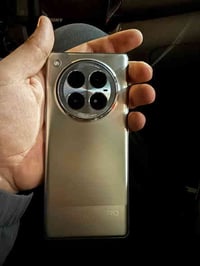 انفنكس زيرو 40 5g ذاكرة 512 بي كسر بالشاشة كارتونة موجودة   0775273439...