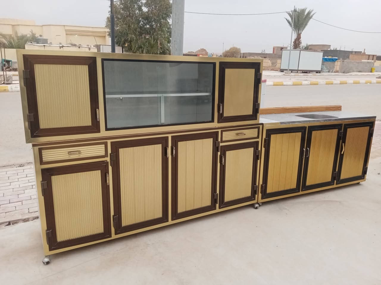 يوجد كاونتر مترين فول نضيف الاستفسار على هاذا الرقم ***********
