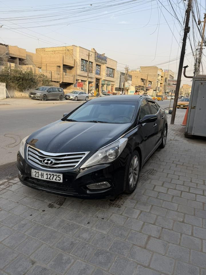 السلام عليكم هونداي ازيرا للبيع (بدون مراوس) موديل 2012خليجي فول مواصفات VIP رقم السياره سليمانية بااسمي تحويل ثاني يوم
مواصفات السيارة 
(1) بصمة+ حساسات
(2) بنراما+ تحكمات ستيرن
(3) قطعتين تبريد+ كامرة خلفية
(4) اشاير بل مري ومري شفط+بصمةابواب
(5) كشنات جلد وكهرباء+ ويل كب
(6) مكينة (٦) ستة سلندر 
(7) كير درجة اولى
(8) صدر وتبريد وتدفئة 
(9) ميكانيكيات وكهربائيات وحدادية ١٠٠/١٠٠
(10) داخل غرفة جديد
(11) السيارة جاهزة مابيها اي نقص
(12) السعر ( ١05)
***********
